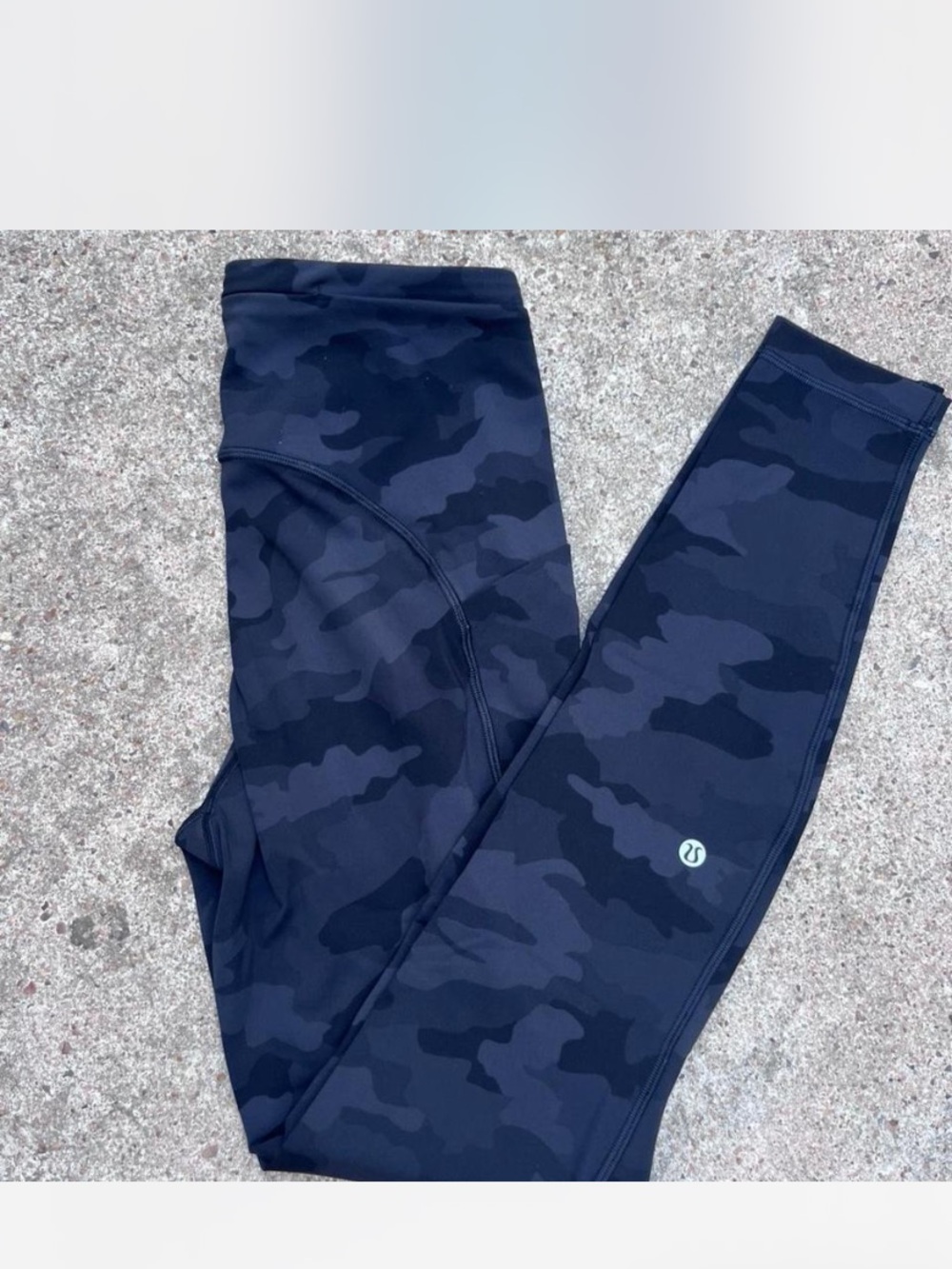 Lululemon with pockets